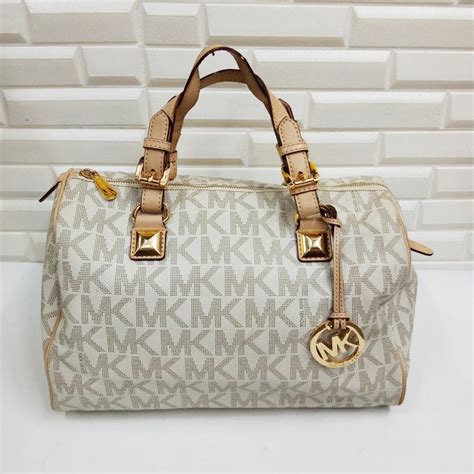 michael kors replica bags in pakistan|michael kors official website canada.